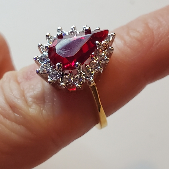 Red Ruby ring - Picture 1 of 6